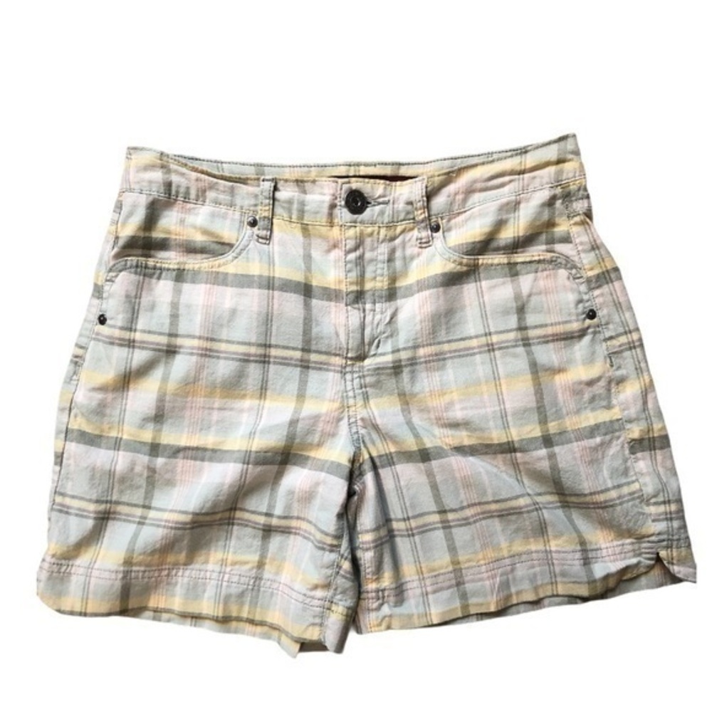 Gloria Vanderbilt size 6 shorts with pockets